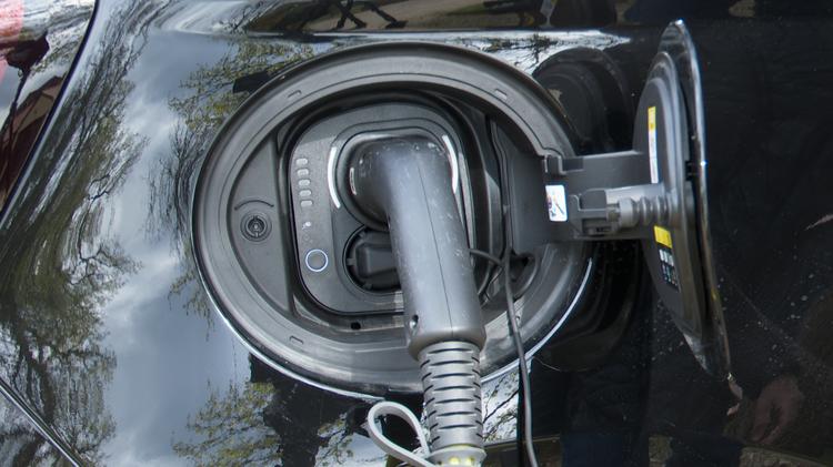 FIAT 500 ELECTRIC CABRIO 87kW Icon 42kWh 2dr Auto